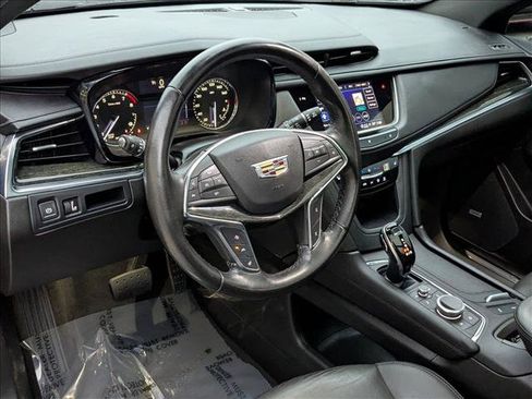 Used 2021 Cadillac XT5 Premium Luxury image 10