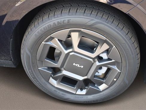 New 2026 Kia Carnival EX image 11