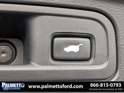 Used 2020 Honda Pilot Touring image 15