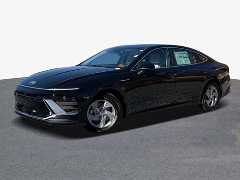 Certified 2026 Hyundai Sonata SE FWD image 2