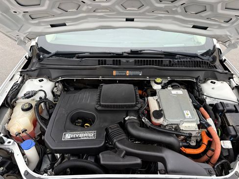 Used 2019 Ford Fusion SE FWD image 36