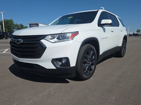 Used 2020 Chevrolet Traverse RS w/ LPO, Floor Liner Package FWD image 2