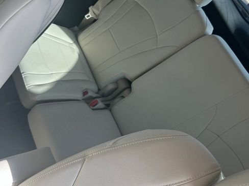 Used 2024 Buick Enclave Premium w/ Experience Buick Package AWD/4WD image 12