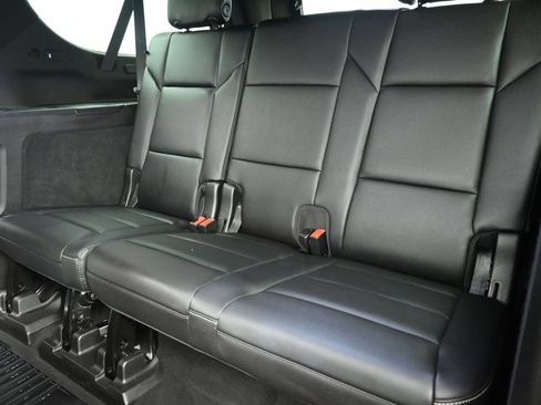 Used 2021 Cadillac Escalade ESV Luxury AWD/4WD image 22