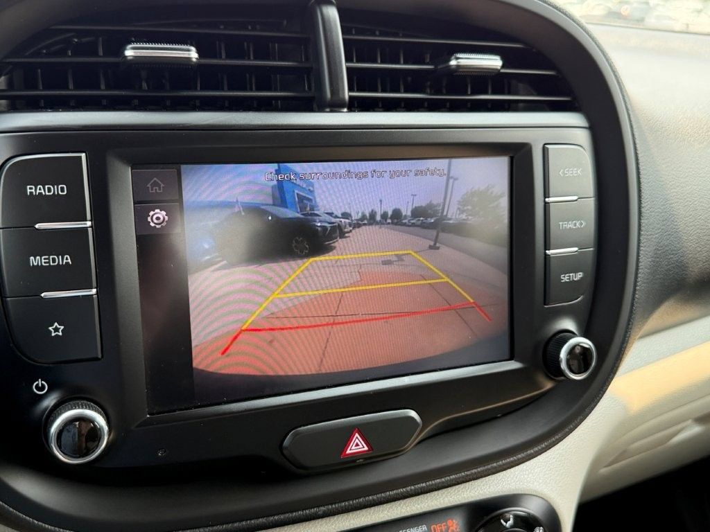 Used 2023 Kia Soul LX FWD image 26