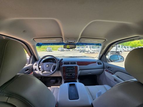 Used 2014 Chevrolet Tahoe LT RWD image 18