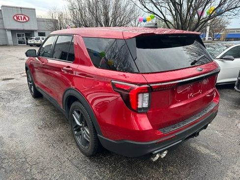 Used 2025 Ford Explorer ST image 6