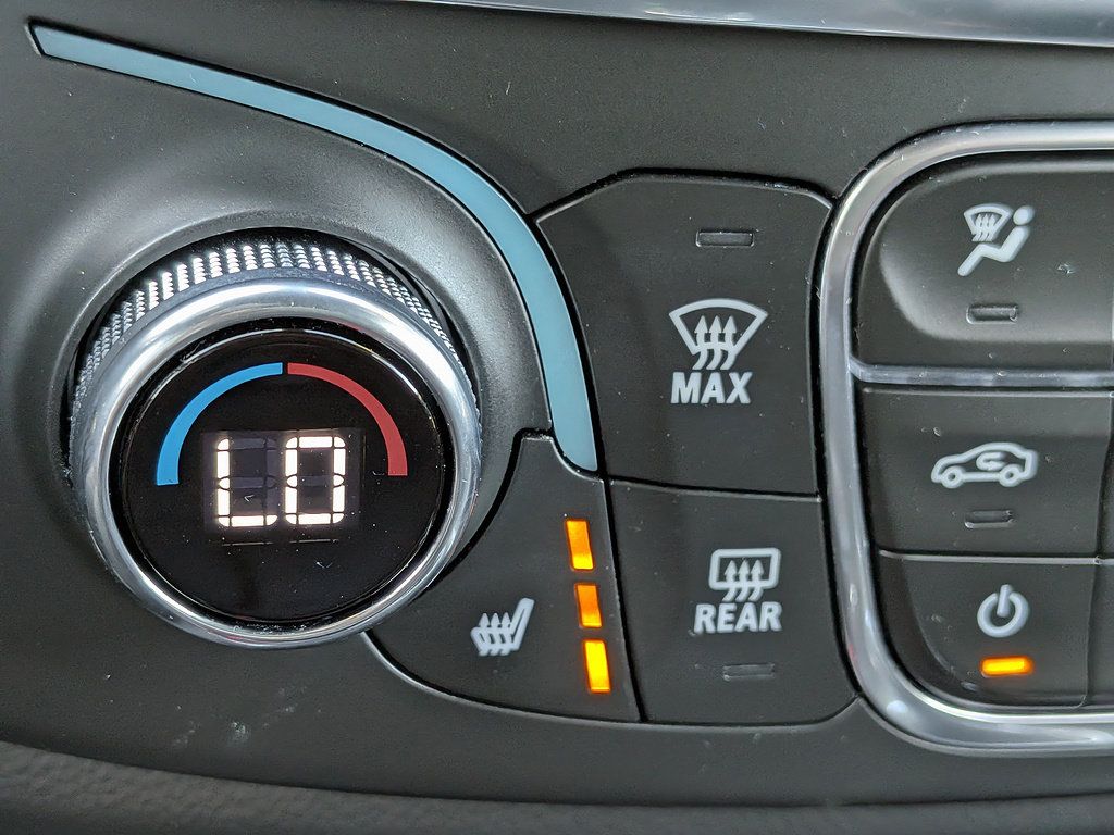 Used 2023 Chevrolet Traverse RS AWD/4WD image 52