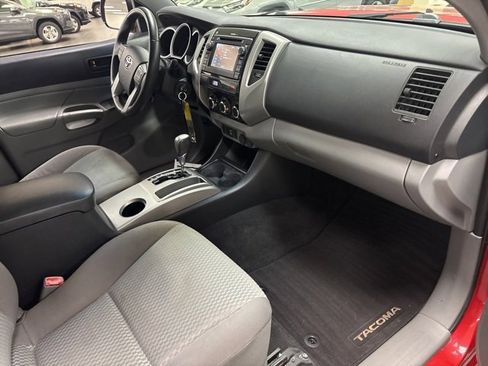Used 2013 Toyota Tacoma PreRunner image 10
