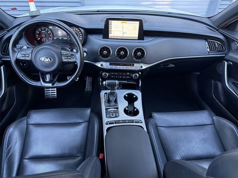 Used 2020 Kia Stinger GT1 image 18