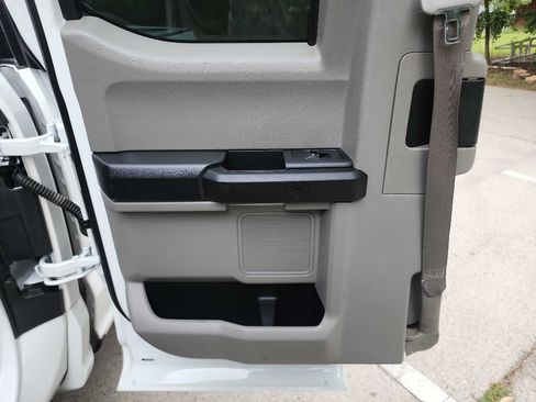 Used 2019 Ford F250 XL w/ Power Equipment Group RWD image 27