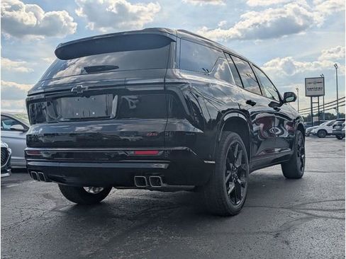 New 2026 Chevrolet Traverse RS w/ LPO, Floor Liner Package image 7