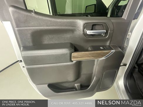 Used 2019 Chevrolet Silverado 1500 LT Trail Boss AWD/4WD image 17
