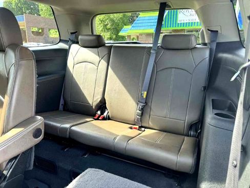 Used 2014 GMC Acadia SLT image 13