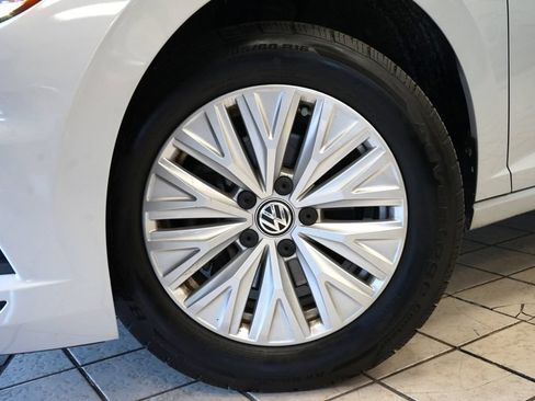 Used 2019 Volkswagen Jetta R-Line FWD image 46
