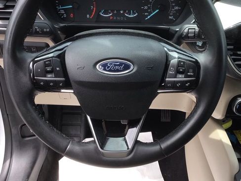 Used 2022 Ford Escape SEL AWD/4WD image 8