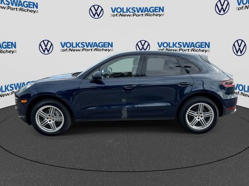Used 2018 Porsche Macan AWD/4WD image 11