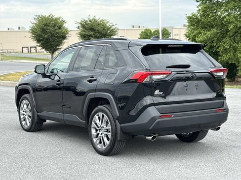 Used 2023 Toyota RAV4 XLE Premium AWD/4WD image 27