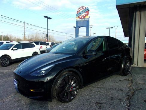 Used 2021 Tesla Model Y Performance image 1
