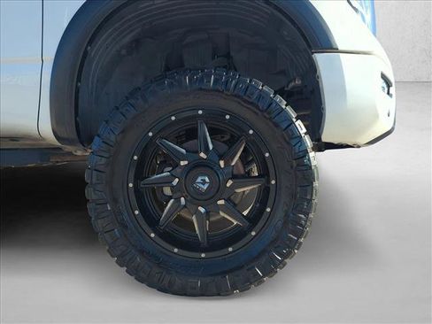 Used 2021 Nissan Titan PRO-4X w/ Pro-4x Convenience Package image 22