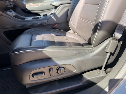 Used 2023 GMC Acadia Denali w/ Trailering Package image 13