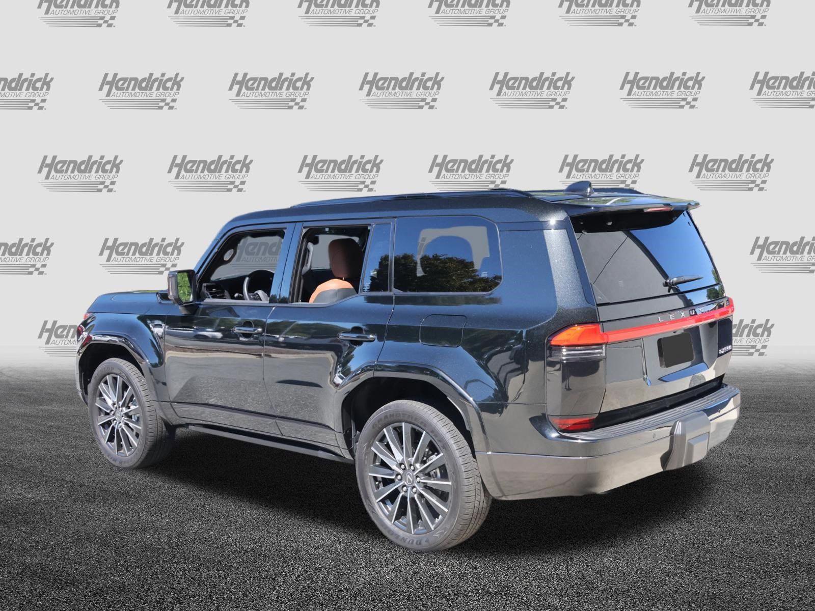Used 2026 Lexus GX 550 w/ Accessory Package (2T) AWD/4WD image 7