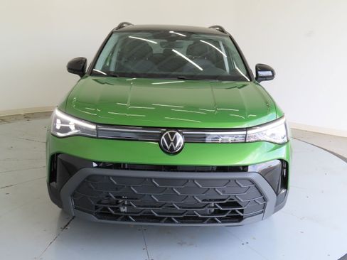 New 2026 Volkswagen Taos SE FWD image 10