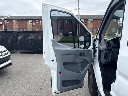 Used 2016 Ford Transit 350 XLT RWD image 35