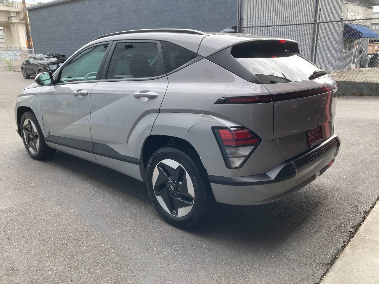 Used 2024 Hyundai Kona SEL FWD image 5