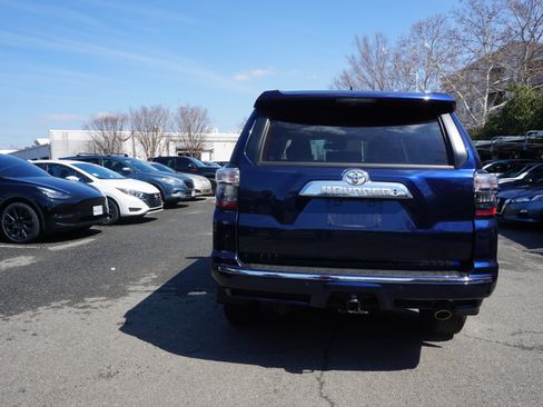 Used 2020 Toyota 4Runner Limited image 4