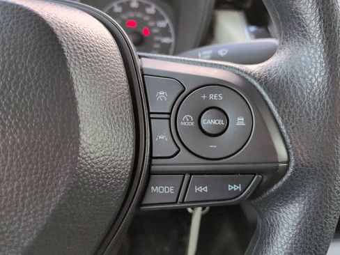 Certified 2025 Toyota Corolla LE FWD image 23