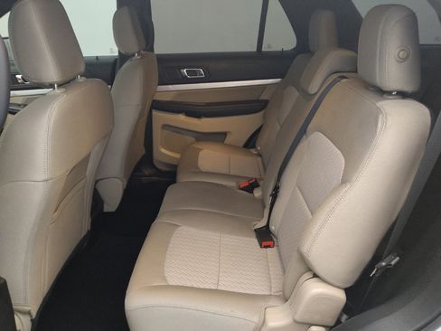 Used 2018 Ford Explorer 4WD image 18