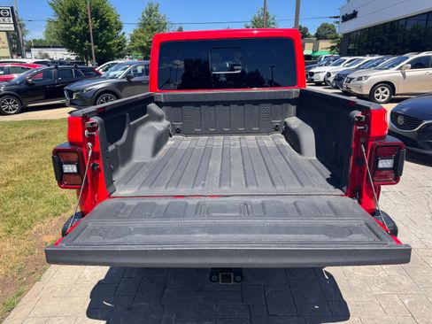 Used 2021 Jeep Gladiator Rubicon AWD/4WD image 9