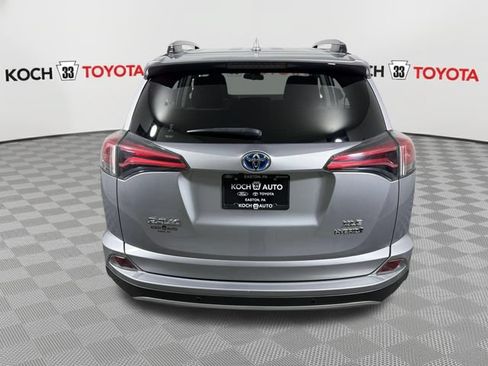 Used 2018 Toyota RAV4 XLE w/ Convenience Package AWD/4WD image 7