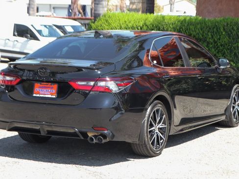 Used 2024 Toyota Camry SE FWD image 9