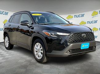 Used 2023 Toyota Corolla Cross LE video 1