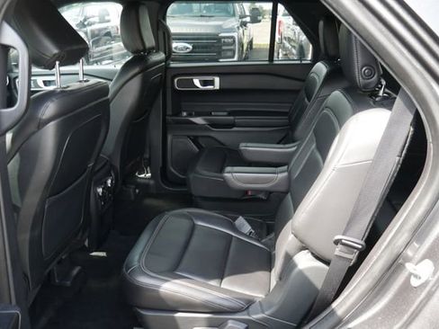 Used 2020 Ford Explorer XLT w/ Equipment Group 202A image 24