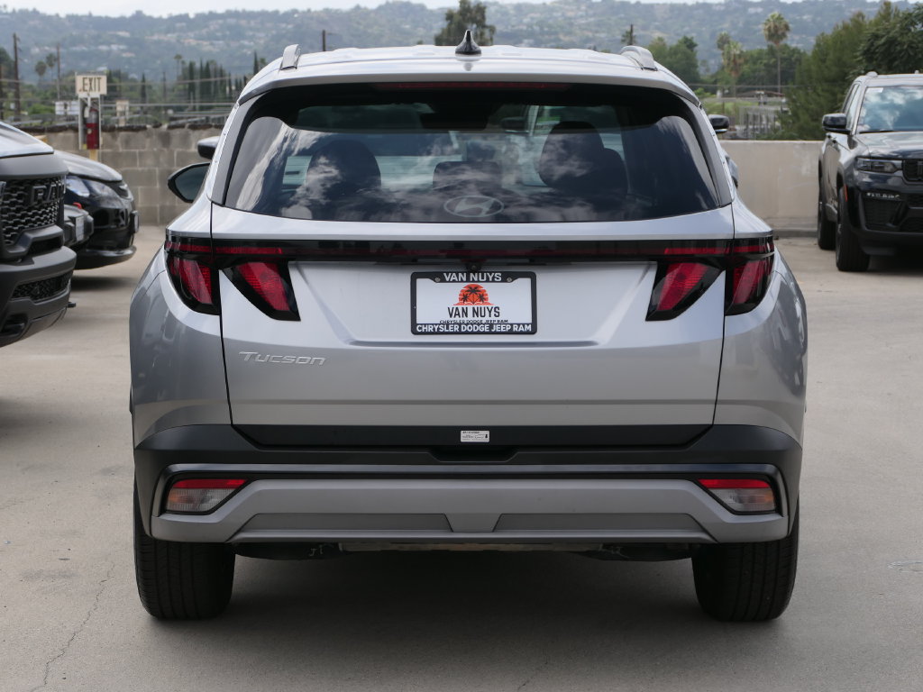 Used 2025 Hyundai Tucson SEL FWD image 3