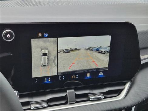 New 2026 Chevrolet Equinox LT w/ Safety and Technology Package FWD image 12