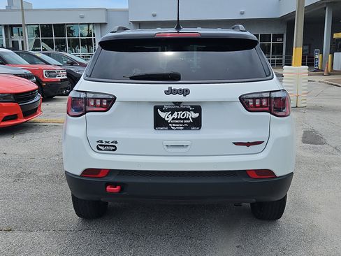 Used 2022 Jeep Compass Trailhawk image 5