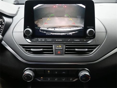 Used 2022 Nissan Altima 2.5 SV image 12