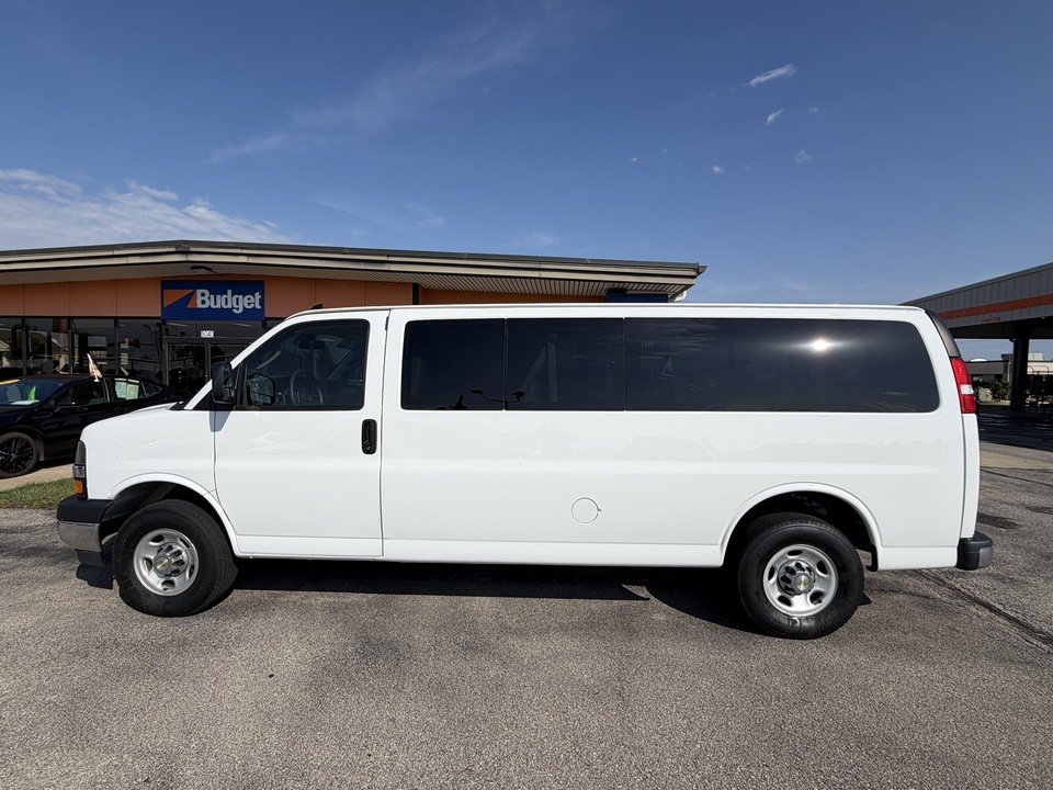 Used 2024 Chevrolet Express 3500 LT w/ LT Preferred Equipment Group RWD image 2