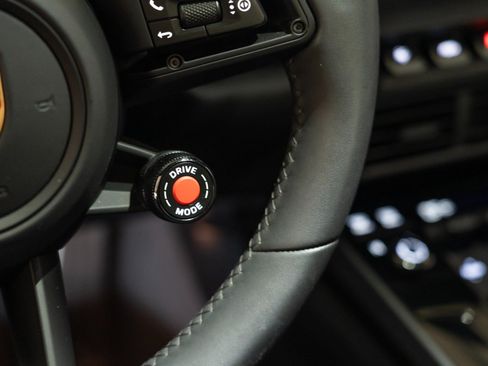 Certified 2025 Porsche 911 Carrera GTS RWD image 22