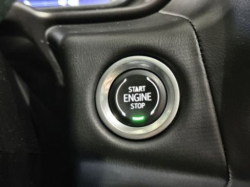 Used 2024 Chevrolet Suburban Premier image 24