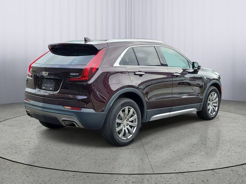 Used 2020 Cadillac XT4 Premium Luxury w/ Cold Weather Package FWD image 3
