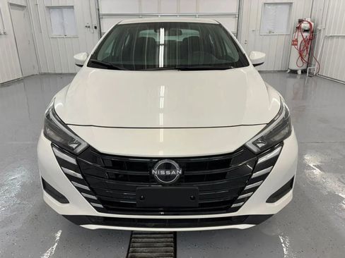Used 2025 Nissan Versa SV FWD image 13