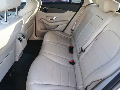 Used 2021 Mercedes-Benz GLC 300 4MATIC image 19