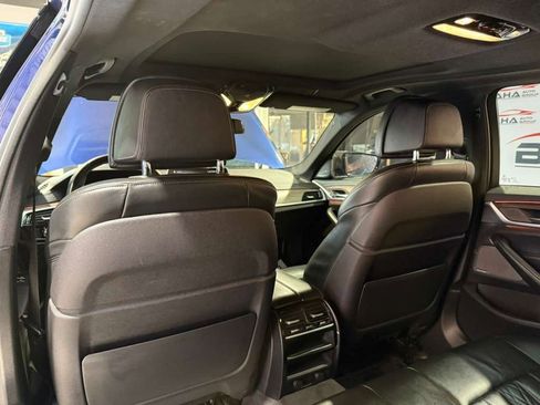 Used 2019 BMW M550i xDrive w/ Premium Package 2 image 50