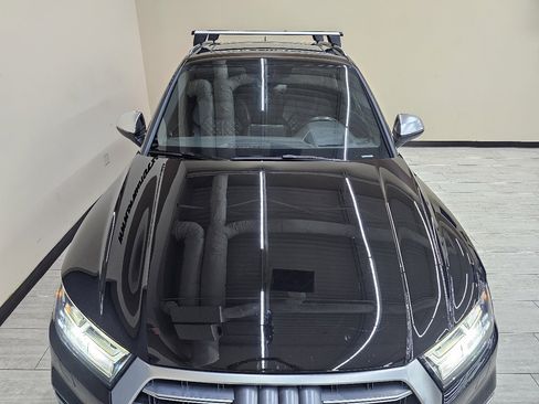 Used 2018 Audi SQ5 Prestige w/ Prestige Package image 4