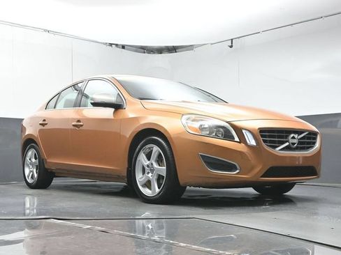 Used 2012 Volvo S60 T5 FWD image 32